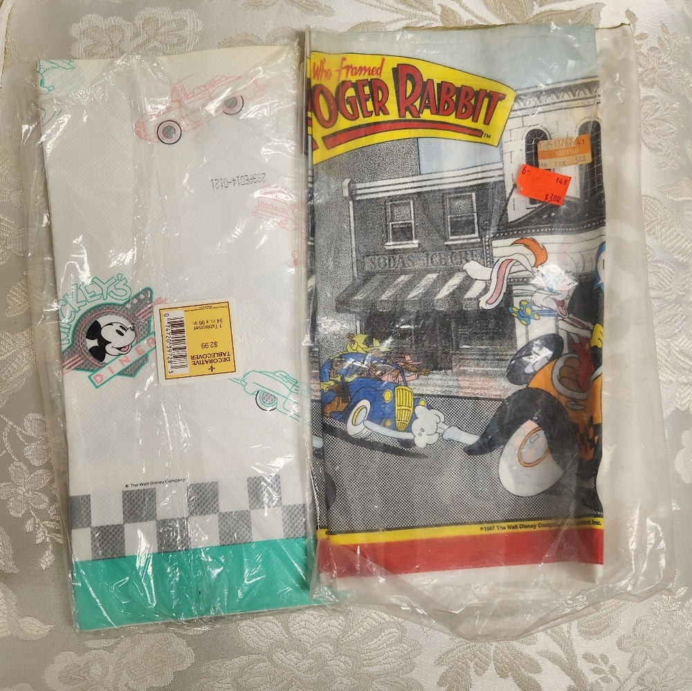 Vtg Disney Table Covers Mickey's Diner & Who Framed Roger Rabbit Decorative - Picture 5 of 8